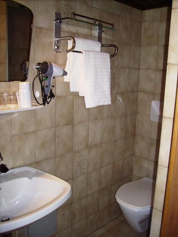 Privatzimmer Eva Leitgeb Bed and Breakfast Faistenau Esterno foto